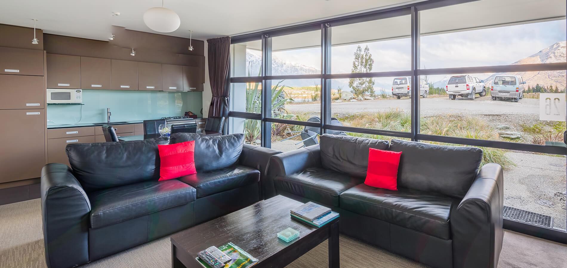Swiss-Belsuites Pounamu Queenstown Exterior photo The lounge area of a two-bedroom apartment at the hotel