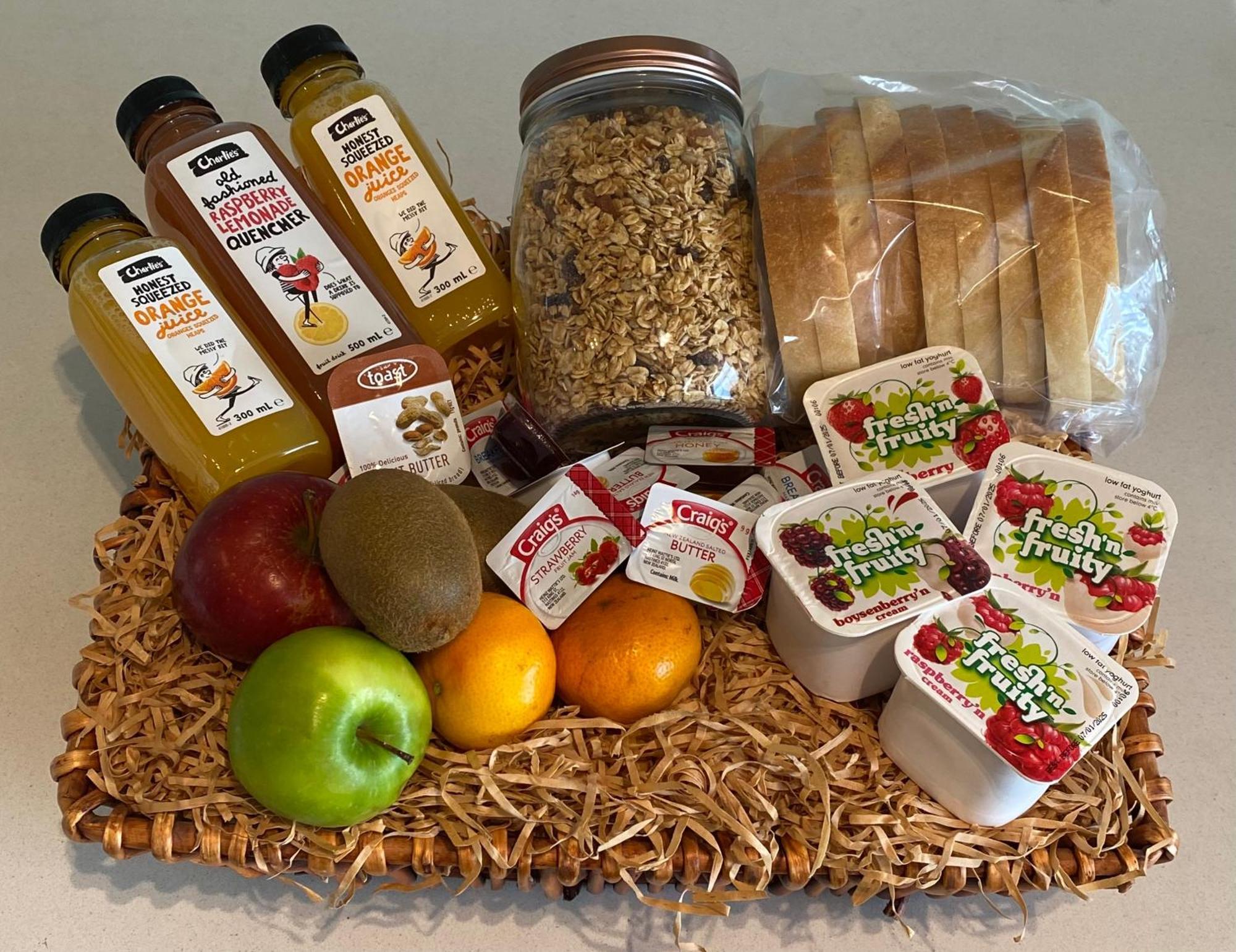 Swiss-Belsuites Pounamu Queenstown Exterior photo A breakfast hamper